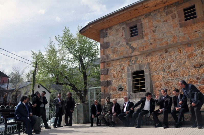 Vali Mayda Köy Gezilerini Sürdürüyor 15