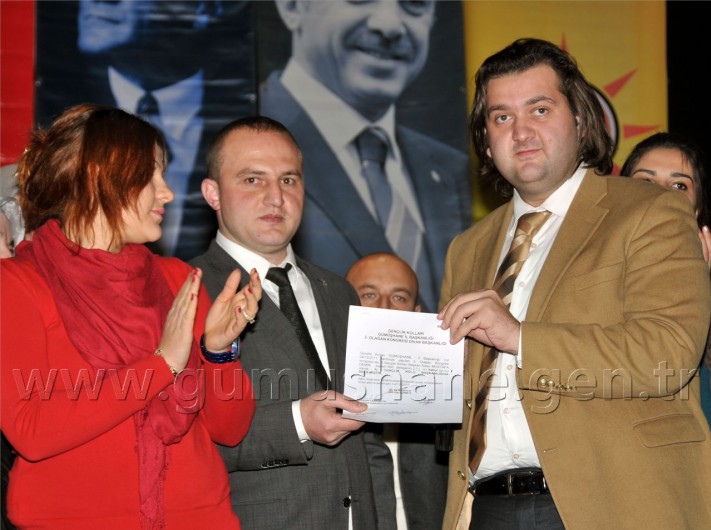 AK Gençlik, Mustafa Demir'e Emanet 11