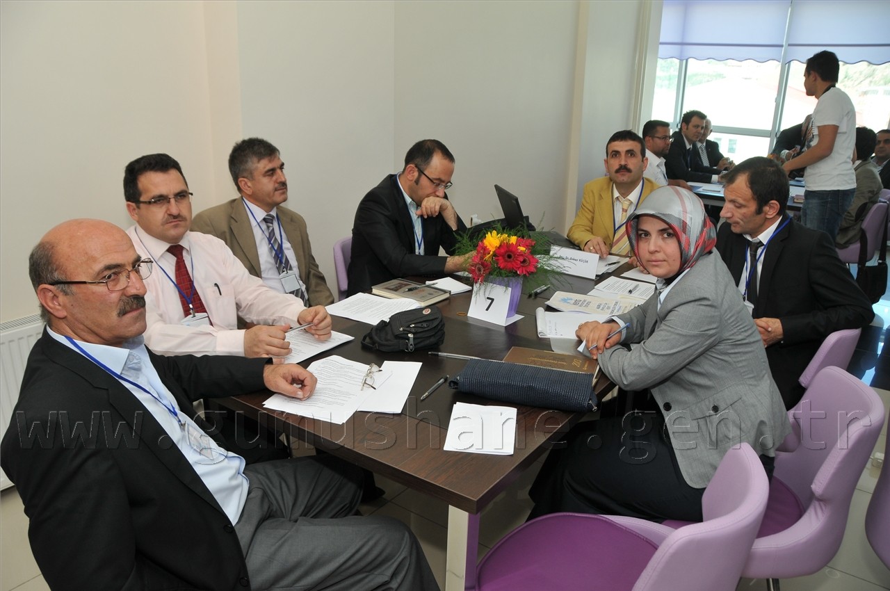 Gümüşhane'de Kent Ekonomileri Forumu Düzenleniyor 13