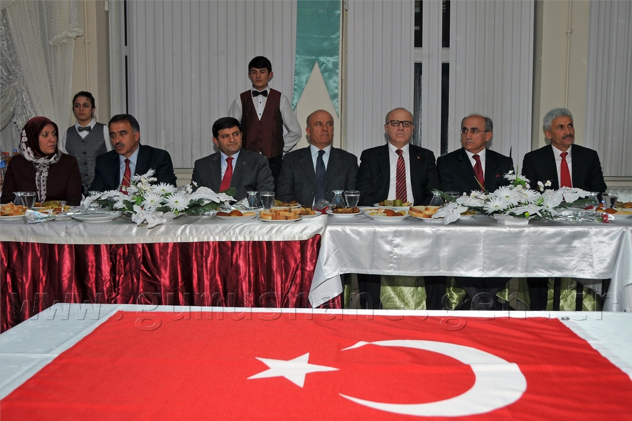 Gümüşhane'de Öğretmenler Günü Kutlaması 7