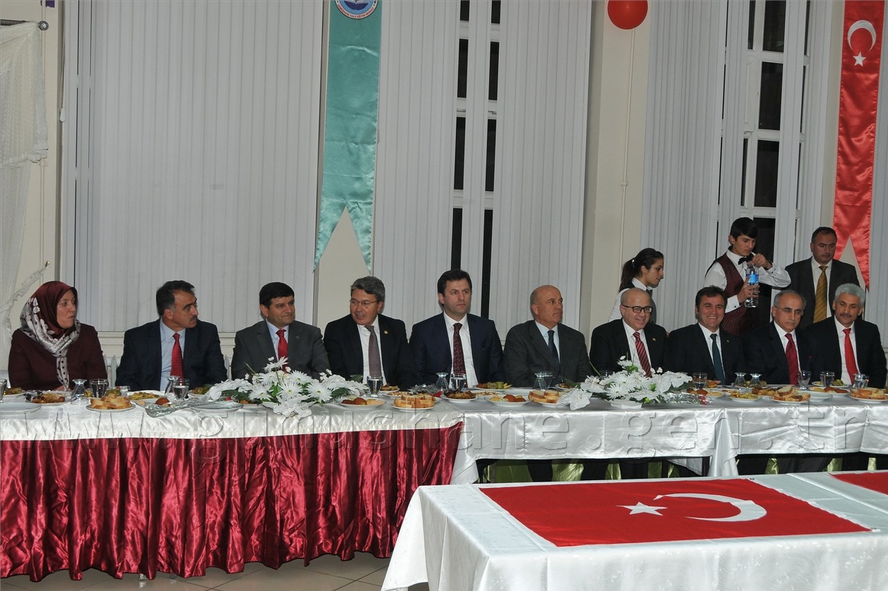 Gümüşhane'de Öğretmenler Günü Kutlaması 11