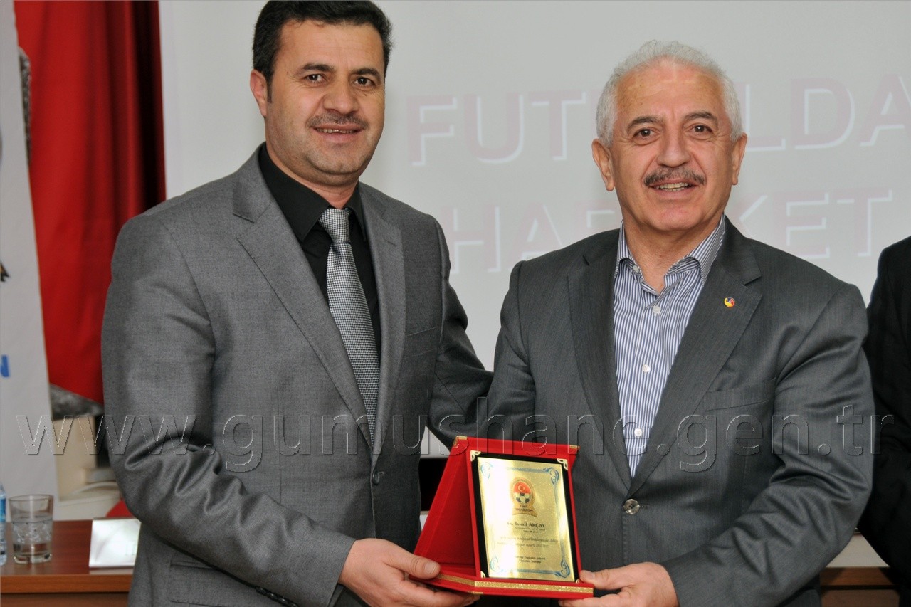 Futbol Antrenörlerine 'Başarıya Giden Yol' Konulu Panel Düzenlendi 24