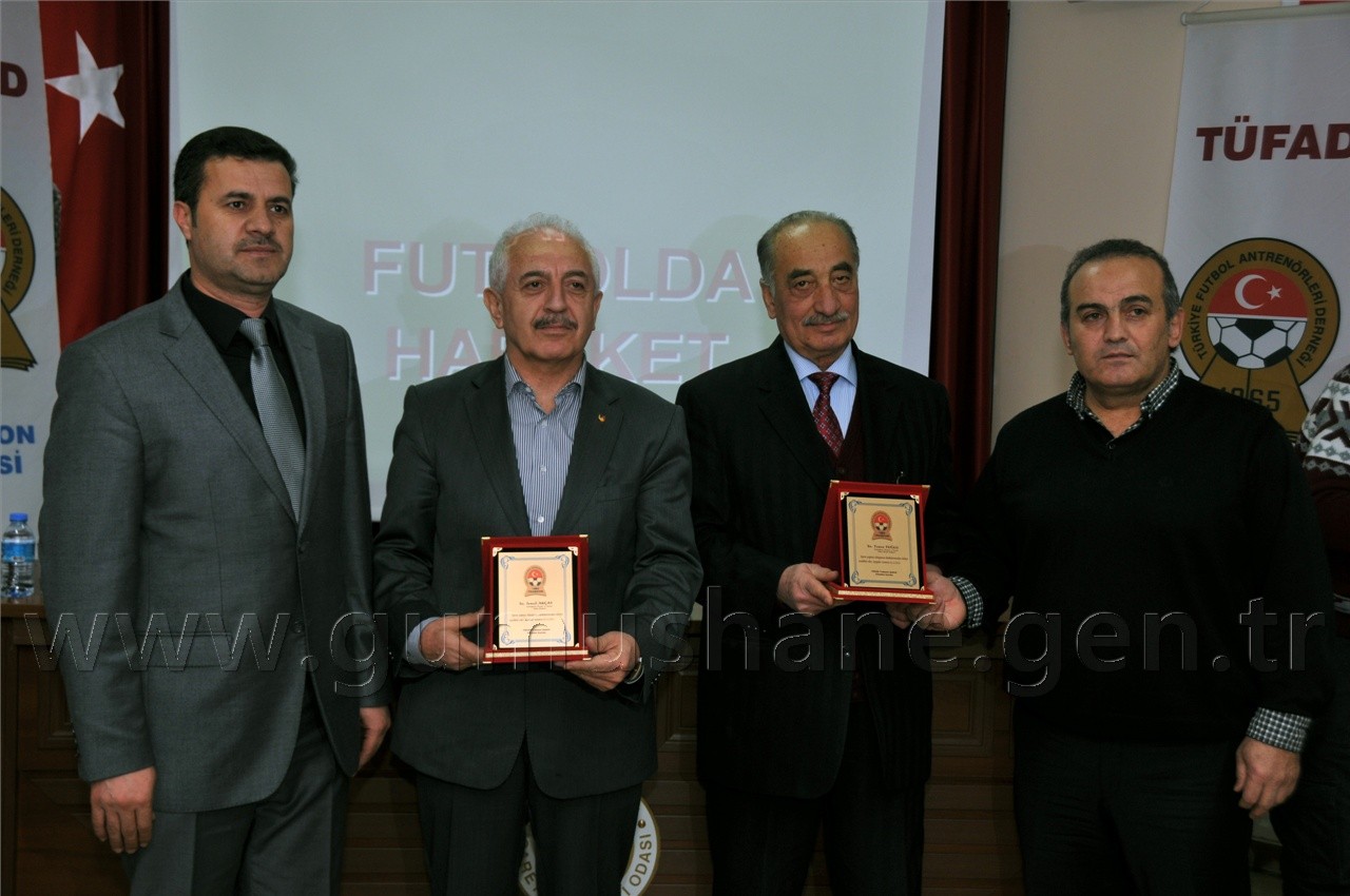 Futbol Antrenörlerine 'Başarıya Giden Yol' Konulu Panel Düzenlendi 11