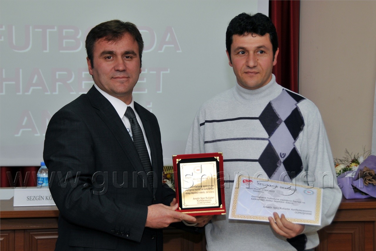 Futbol Antrenörlerine 'Başarıya Giden Yol' Konulu Panel Düzenlendi 15