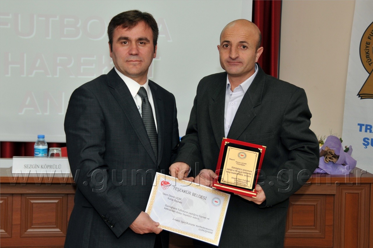 Futbol Antrenörlerine 'Başarıya Giden Yol' Konulu Panel Düzenlendi 23