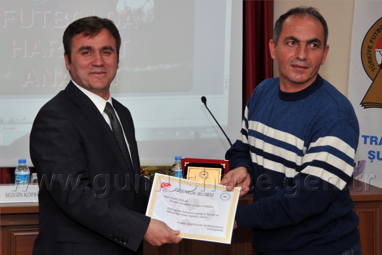 Futbol Antrenörlerine 'Başarıya Giden Yol' Konulu Panel Düzenlendi 31