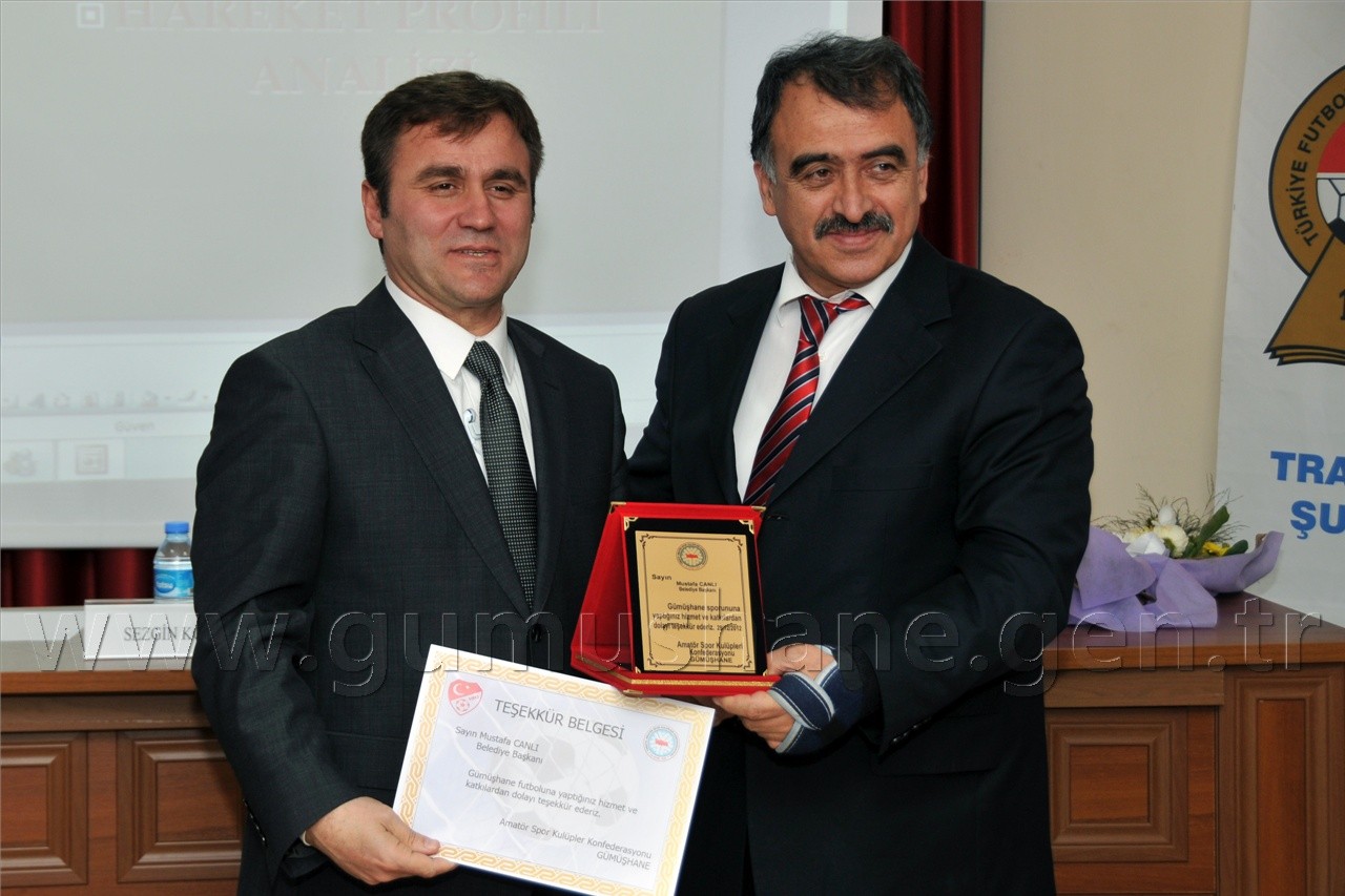 Futbol Antrenörlerine 'Başarıya Giden Yol' Konulu Panel Düzenlendi 35