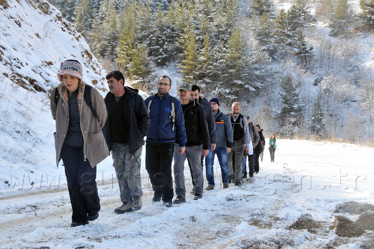Gümüşhaneli Dağcılar Kelkit'te Yürüyüş Düzenledi 19