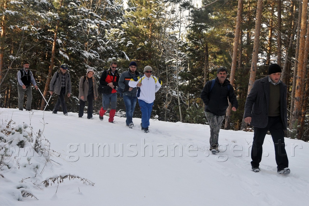 Gümüşhaneli Dağcılar Kelkit'te Yürüyüş Düzenledi 27