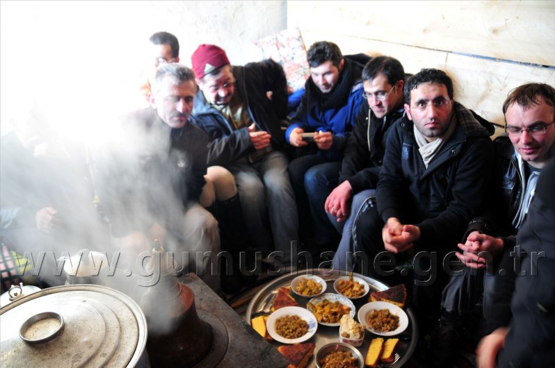 Gümüşhaneli Dağcılar Kürtün'de 83