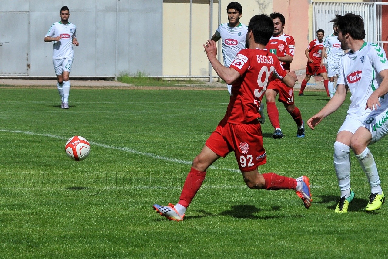 Gümüş 1 Puana Razı Oldu 48