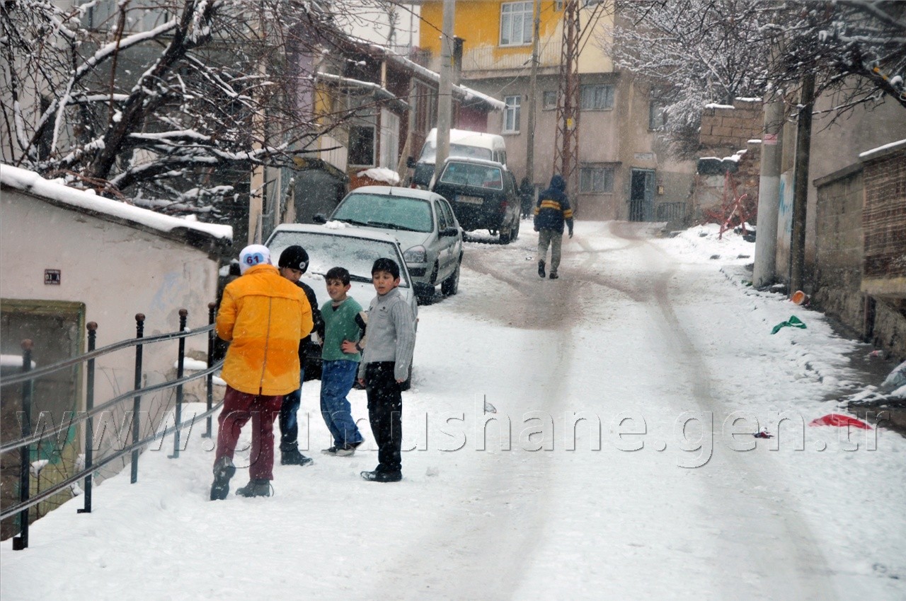 Yarın Araçlarınıza Binmeyin 14
