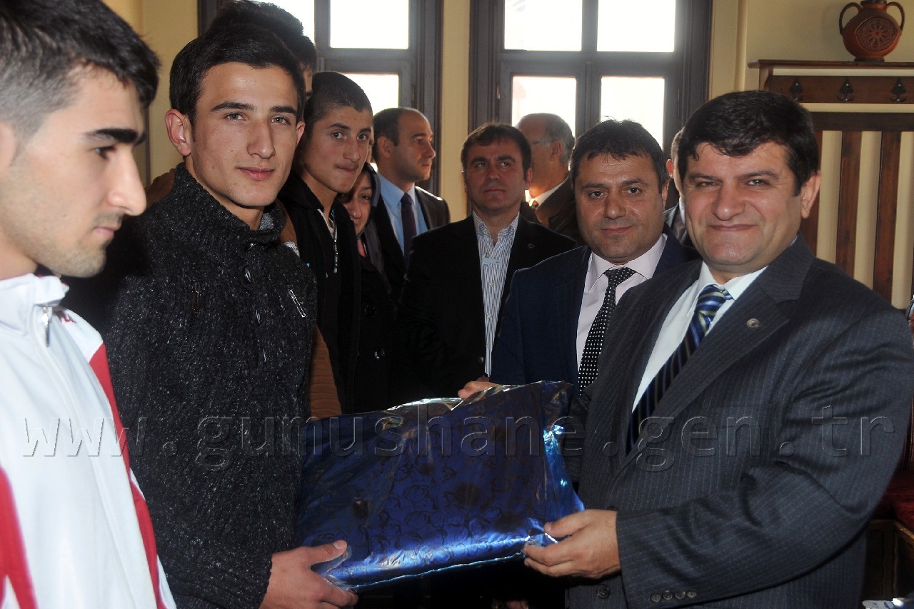 'Gençliği Olabildiğince Spora Sevk Ediyoruz' 7