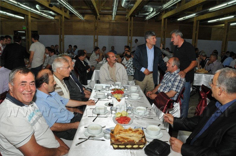 Gümüşhane Belediyesi İftar Yemeği Verdi 8