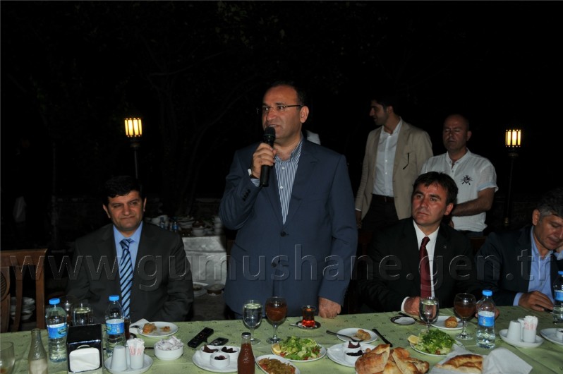 Bekir Bozdağ, Şehit Aileleri ve Gazilerle İftar Yaptı 12