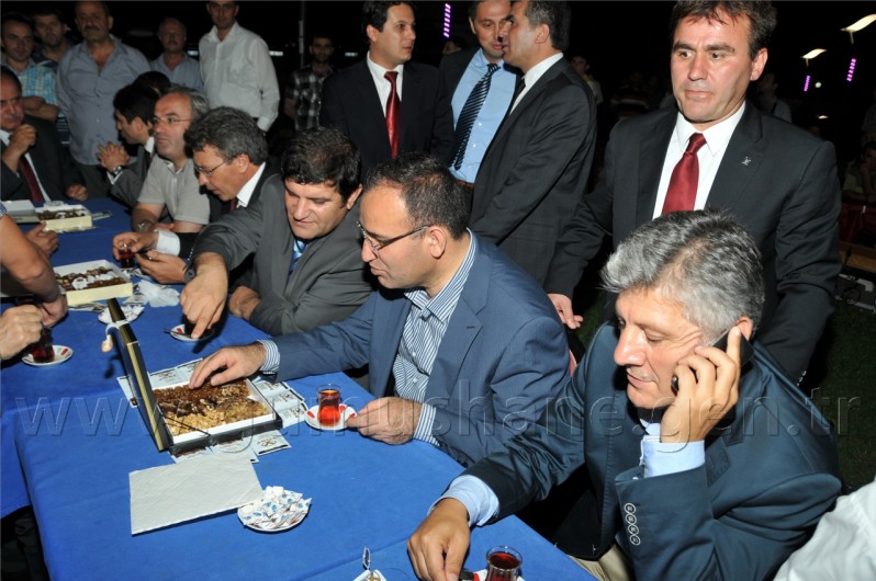 Bekir Bozdağ, Şehit Aileleri ve Gazilerle İftar Yaptı 18