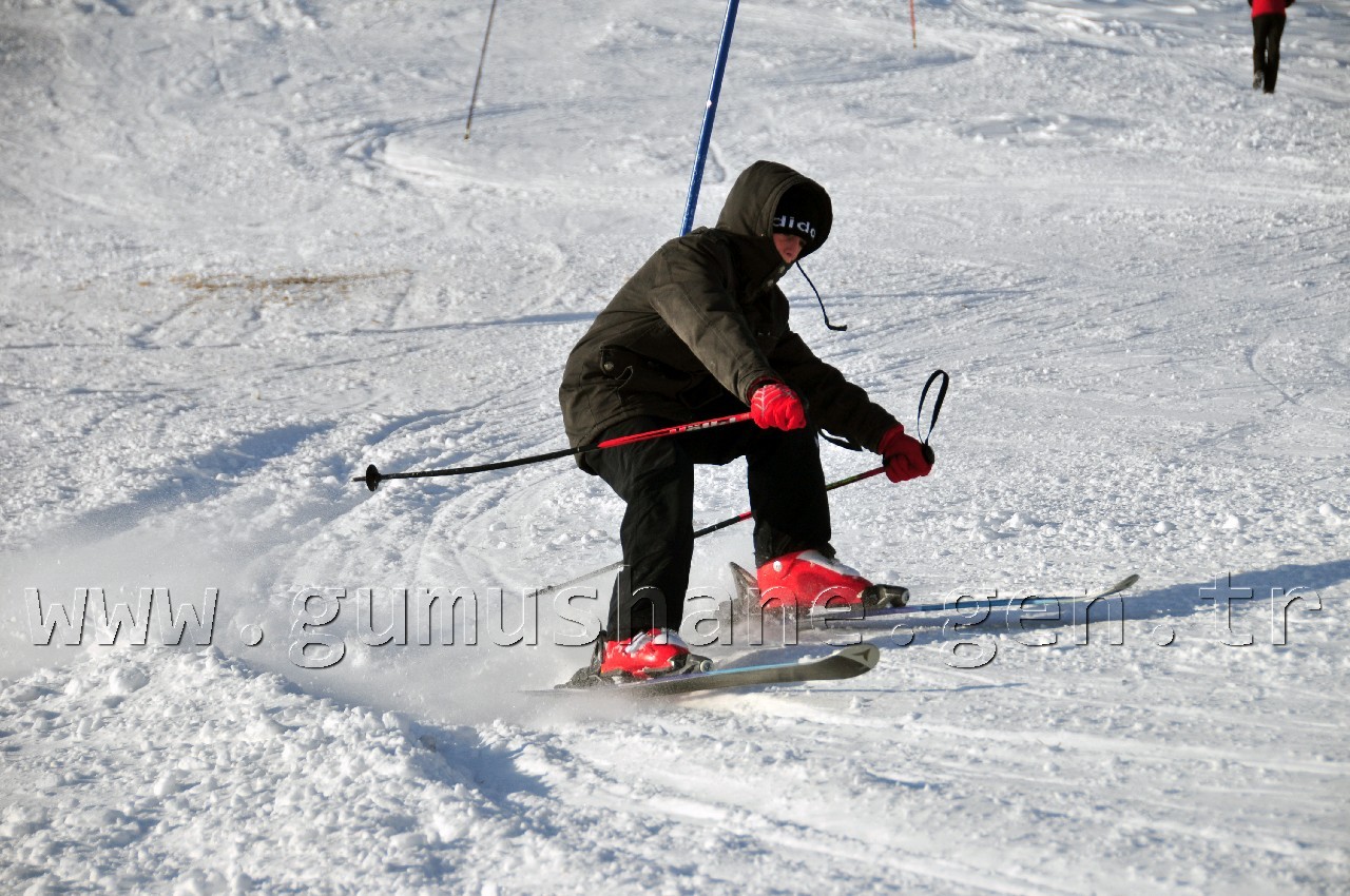 Zigana'da Kayak Şenliği Düzenlendi 37
