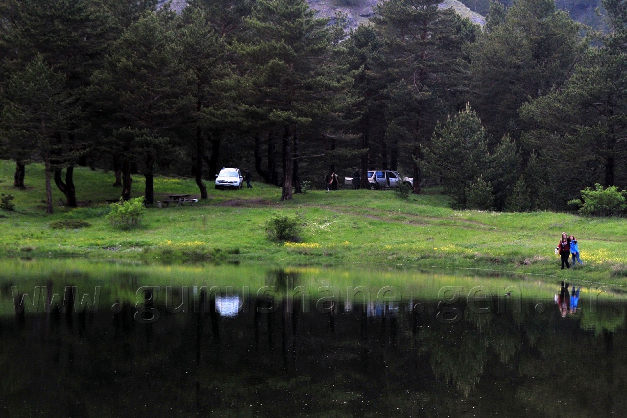 Gümüşhaneli Dağcılar Altınpınar Gölünde Kamp Kurdu 15