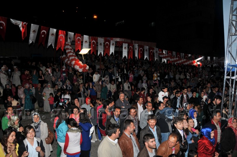 19 Mayıs, Şölen Havasında Kutlandı 3