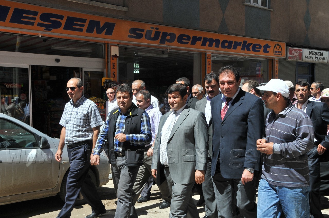 Yüzlerce Kişi Sağlıklı Yaşam İçin Yürüdü 16