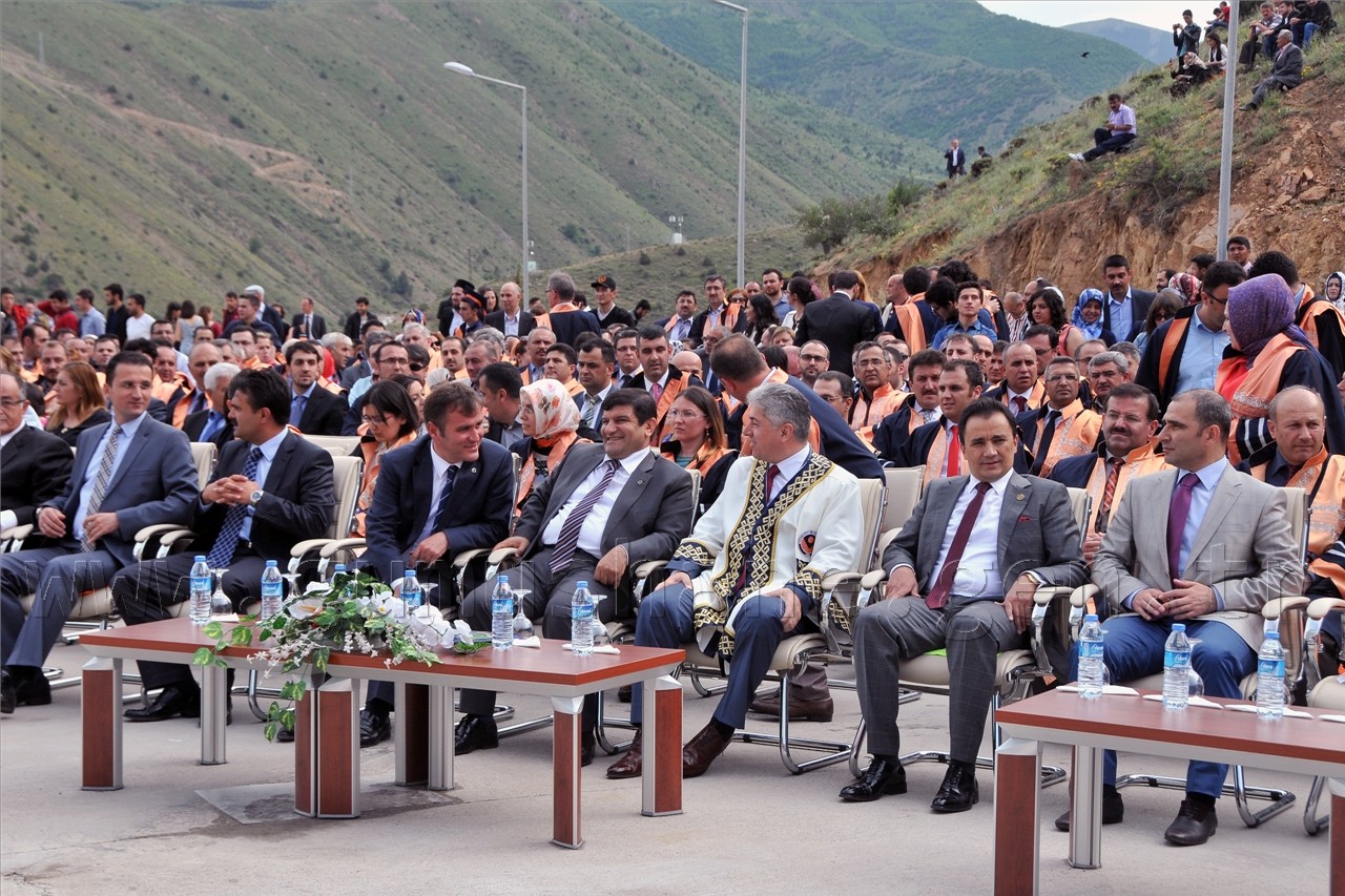 Gümüşhane Üniversitesinde 6. Mezuniyet Coşkusu 14