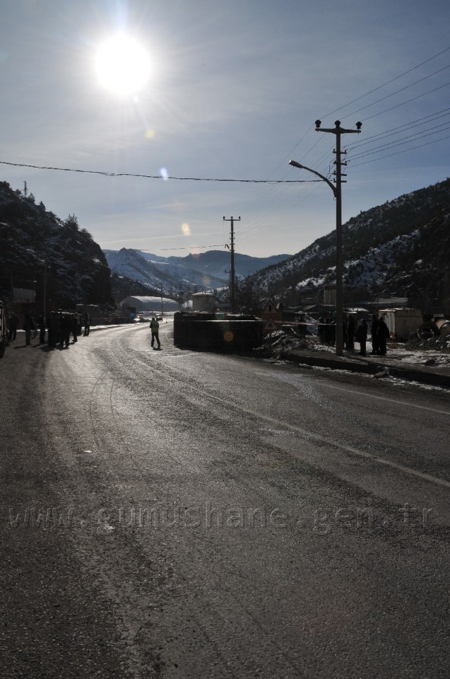 Gümüşhane'de Feci Kaza: 3 Ölü, 2 Yaralı 11