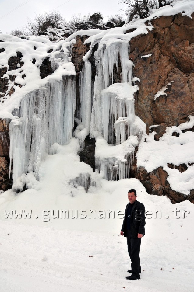 Gümüşhane'de Buzdan Şelaleler 3