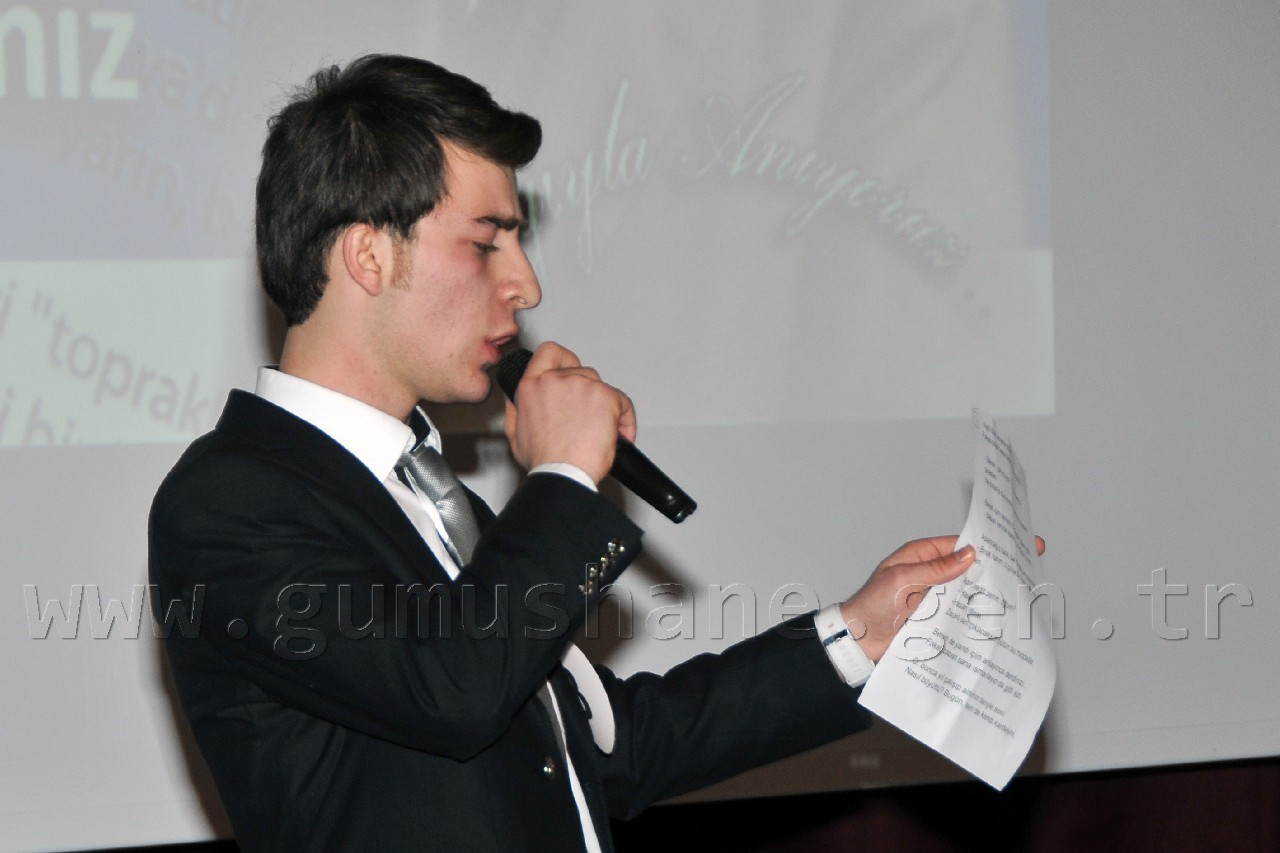 Akif, Gümüşhane’de Şiir Okuma Yarışmasıyla Anıldı 15