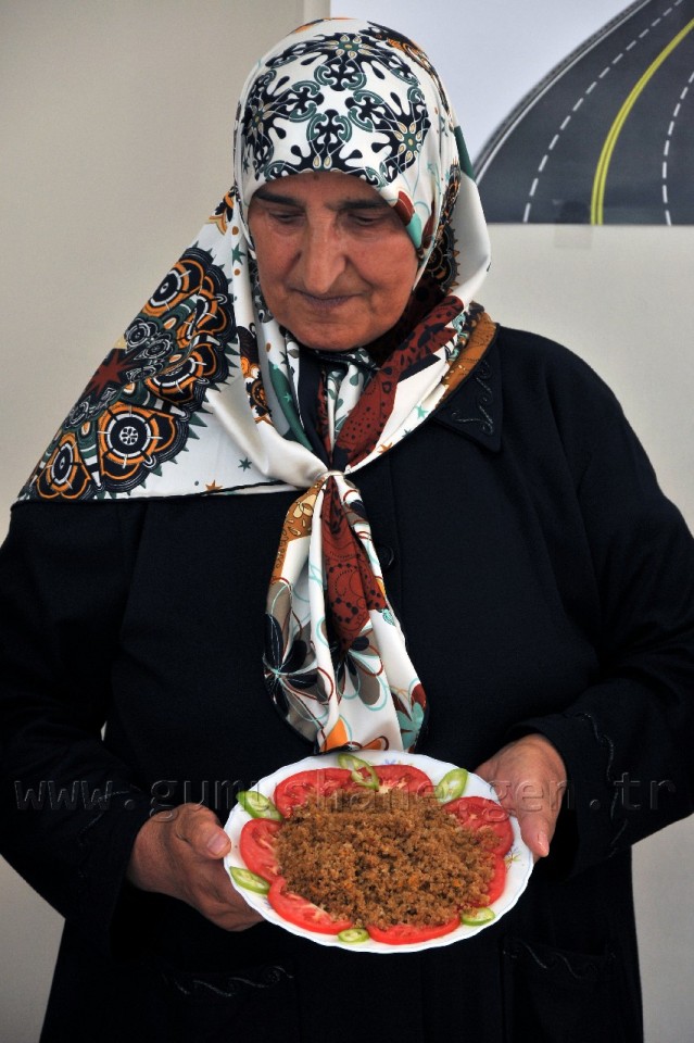 Bayat Ekmekten Yemek Yapma Yarışması Düzenlendi 16