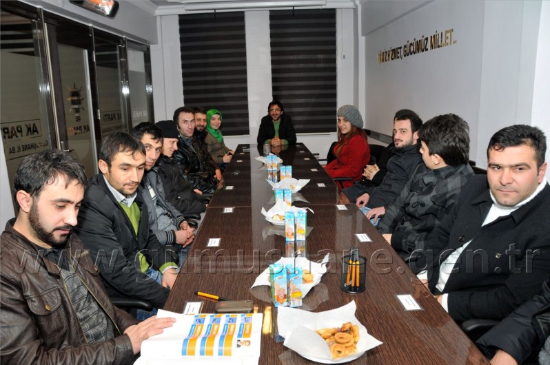 AK Parti'den Gazetecilere Sürpriz Kutlama 6