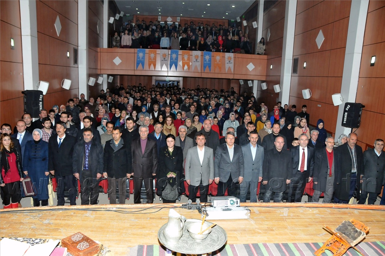 AK Gençler Akif'i Andı 2