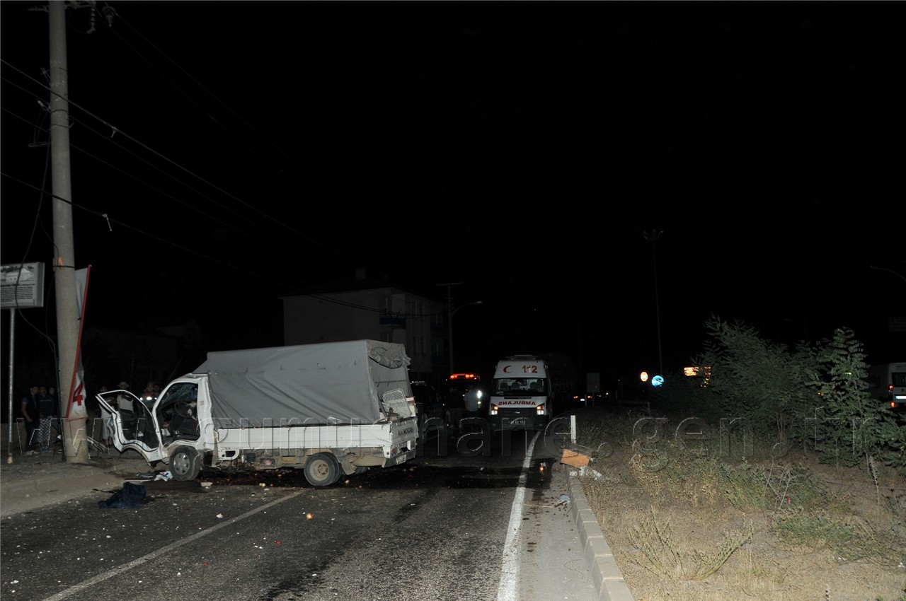 Gümüşhane'de Feci Kaza: 1 Ölü, 3 Yaralı 12