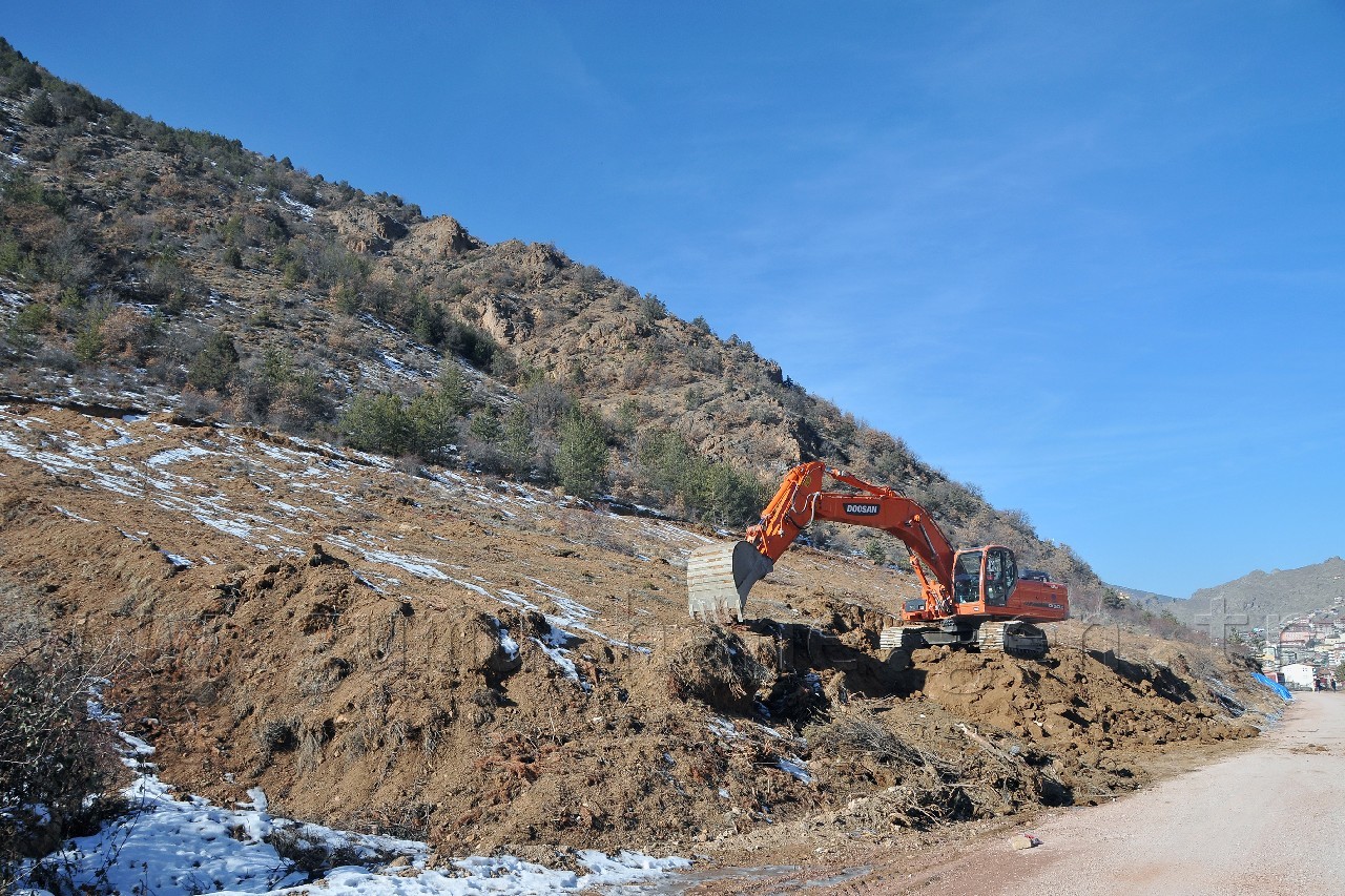 Yüzme Havuzuna İlk Kazma Vuruldu 6