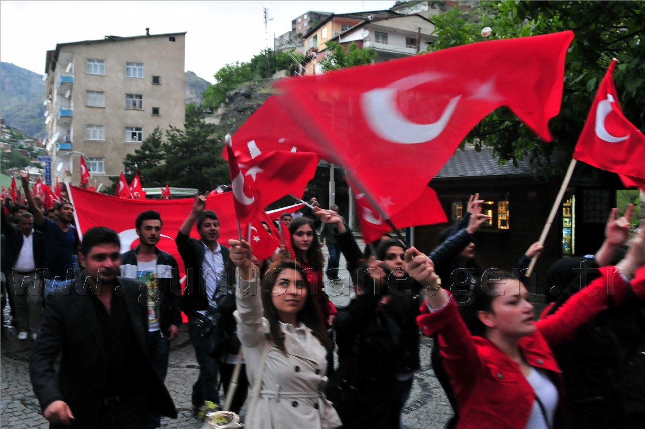 Gümüşhane'de Bayrağa Saygı Yürüyüşü Düzenlendi 9