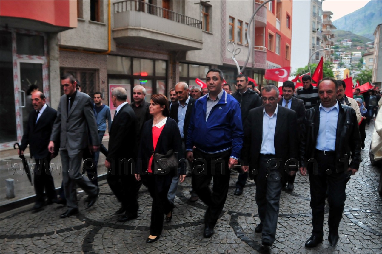 Gümüşhane'de Bayrağa Saygı Yürüyüşü Düzenlendi 11