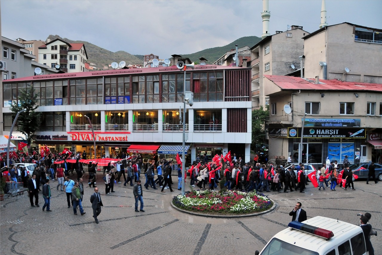 Gümüşhane'de Bayrağa Saygı Yürüyüşü Düzenlendi 15