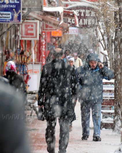 Gümüşhane Beyaz Gelinliğini Giydi 8