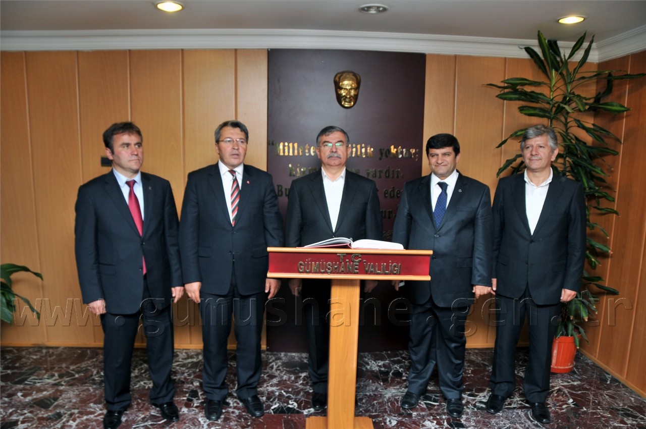 Milli Savunma Bakanı İsmet Yılmaz Gümüşhane'de 10