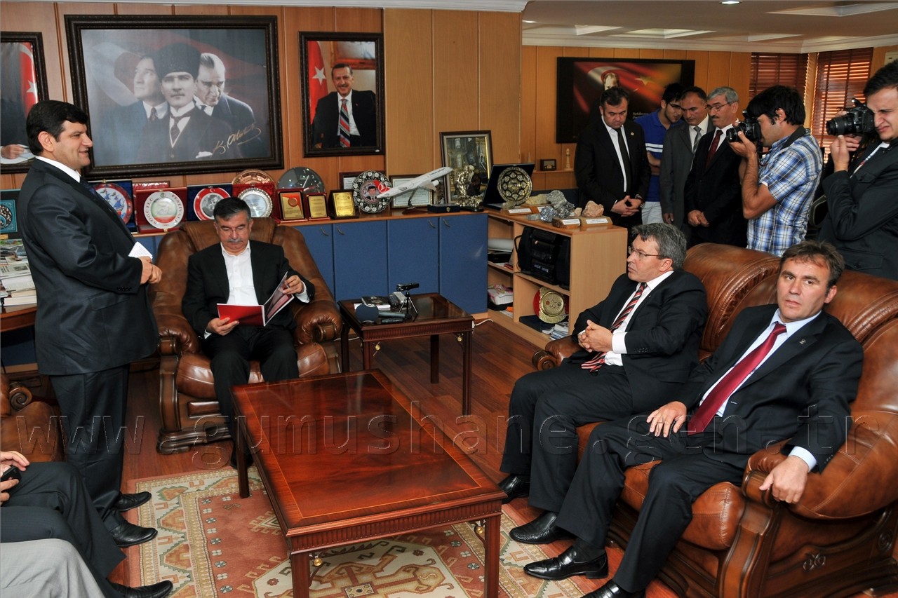 Milli Savunma Bakanı İsmet Yılmaz Gümüşhane'de 12