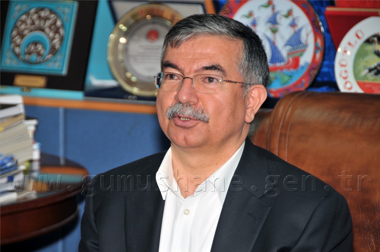 Milli Savunma Bakanı İsmet Yılmaz Gümüşhane'de 14