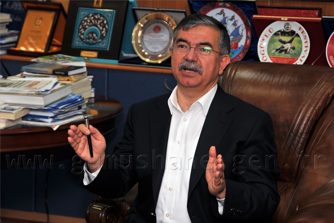 Milli Savunma Bakanı İsmet Yılmaz Gümüşhane'de 16