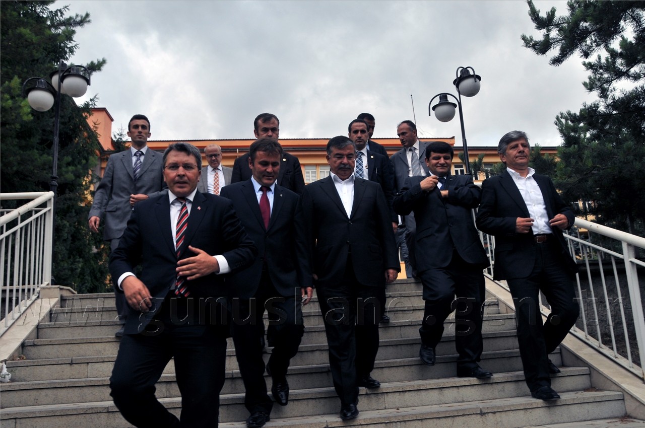 Milli Savunma Bakanı İsmet Yılmaz Gümüşhane'de 18