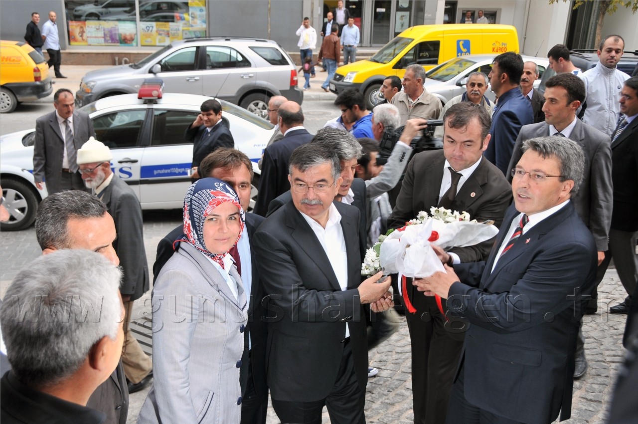 Milli Savunma Bakanı İsmet Yılmaz Gümüşhane'de 20