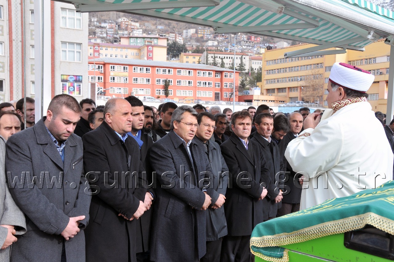 Çimen Son Yolculuğuna Uğurlandı 10