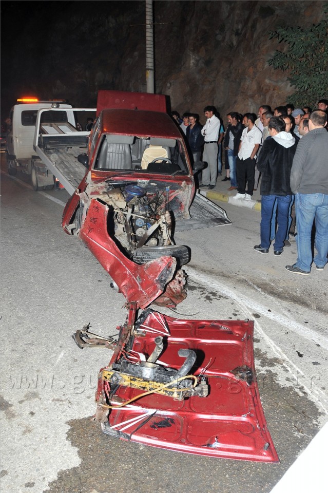 Gümüşhane'de Zincirleme Trafik Kazası 8