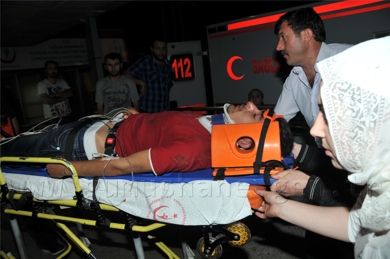 Gümüşhane'de 2 Kaza, 12 Yaralı 8