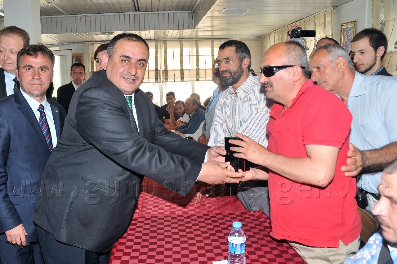 Gümüşhane'de 28 Gören Göz Cihazı Törenle Dağıtıldı 8