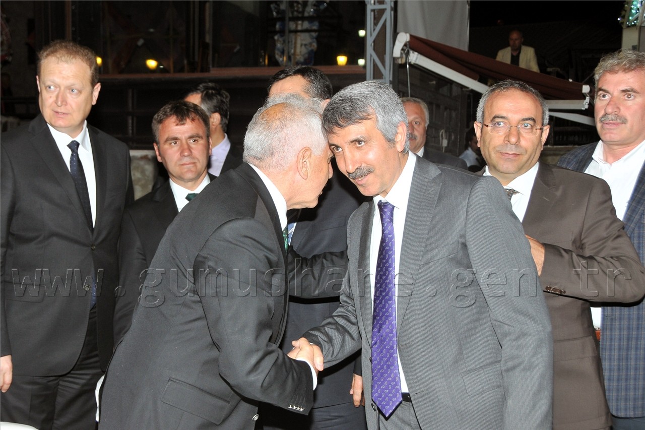 Bu Düğüne 3 Vali, 2 Belediye Başkanı Ve 3 Rektör Katıldı 4