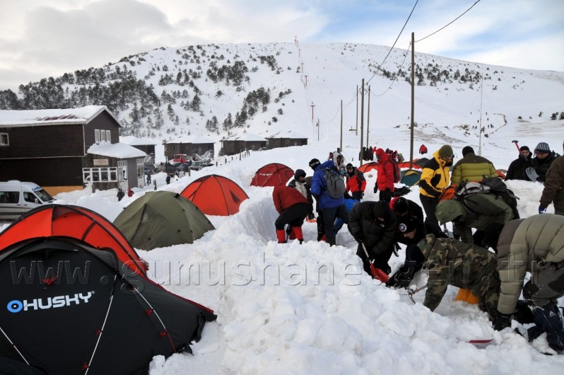 Dağcılar Zigana'da Kamp Kurdu 9