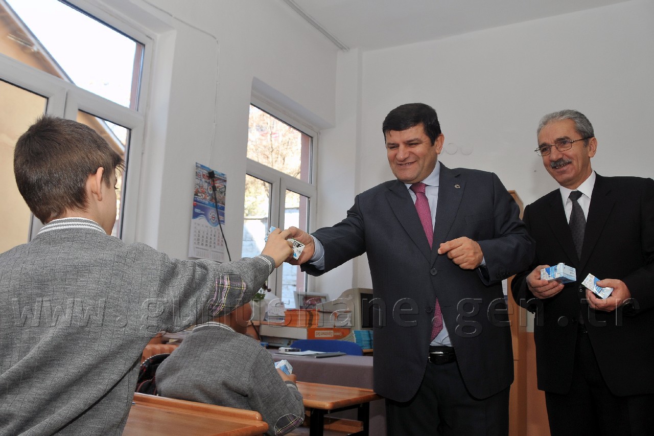 Gümüşhane'de 7 Binden Fazla Öğrenci Okul Sütü İçiyor 13
